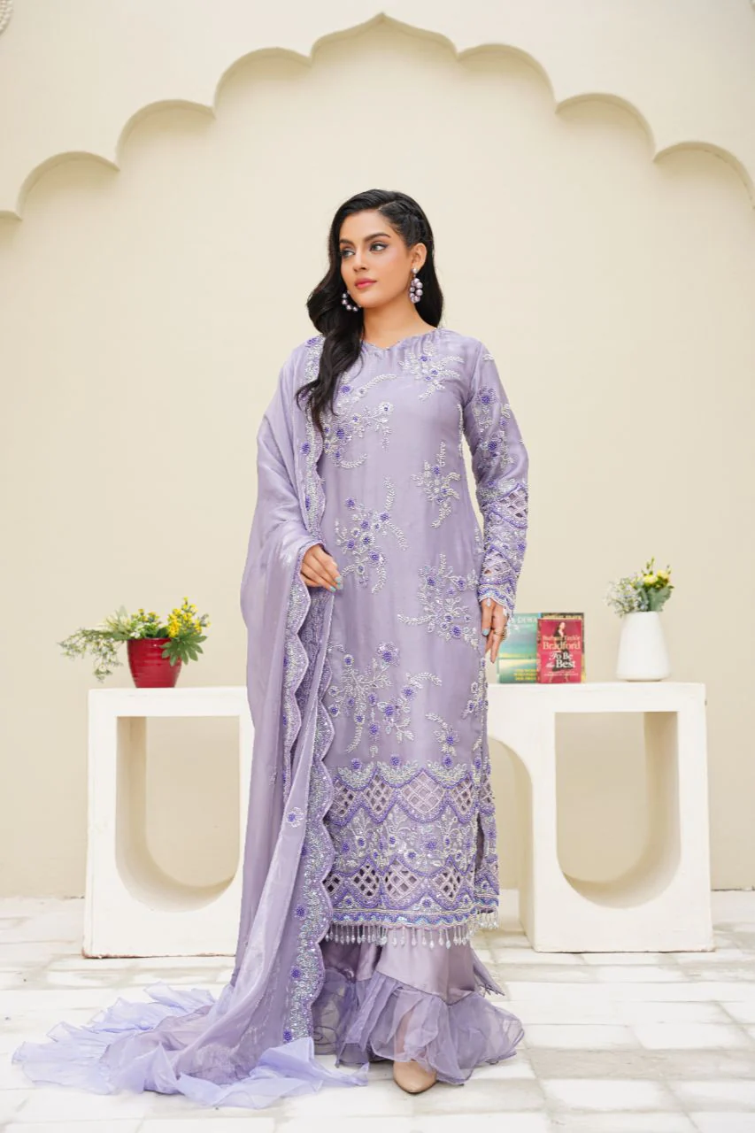 Convenient Pakistani Wear Online UK Collection